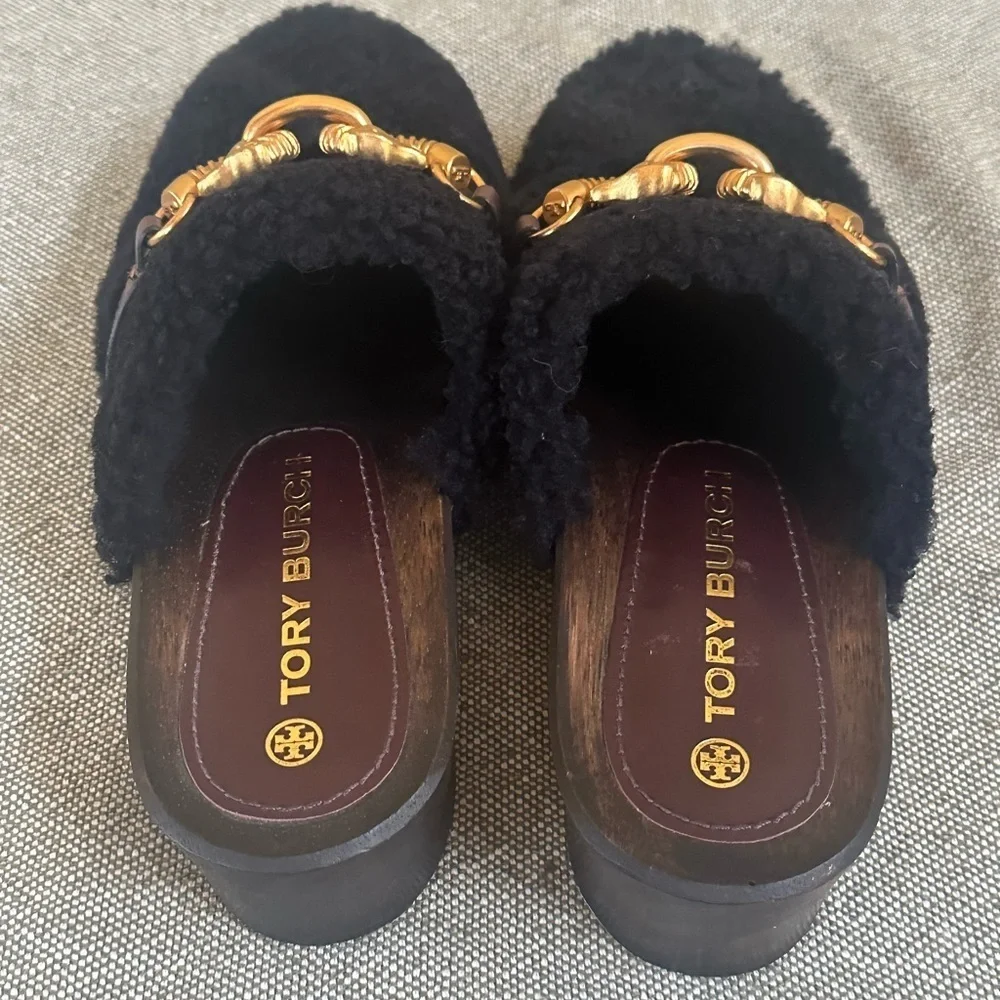 Tory Burch “Jessa” Clog With Horse Bit In Black Shearling Size 6.5